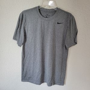 Nike Men Dri Fit T-Shirt - Medium